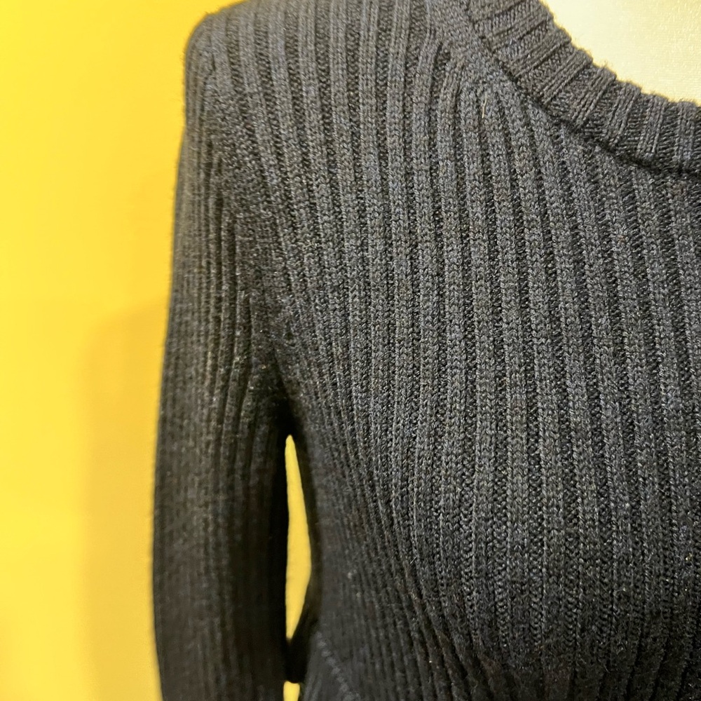 Veronica Beard Navy and Plaid Women's Sweater - Picture 3 of 6